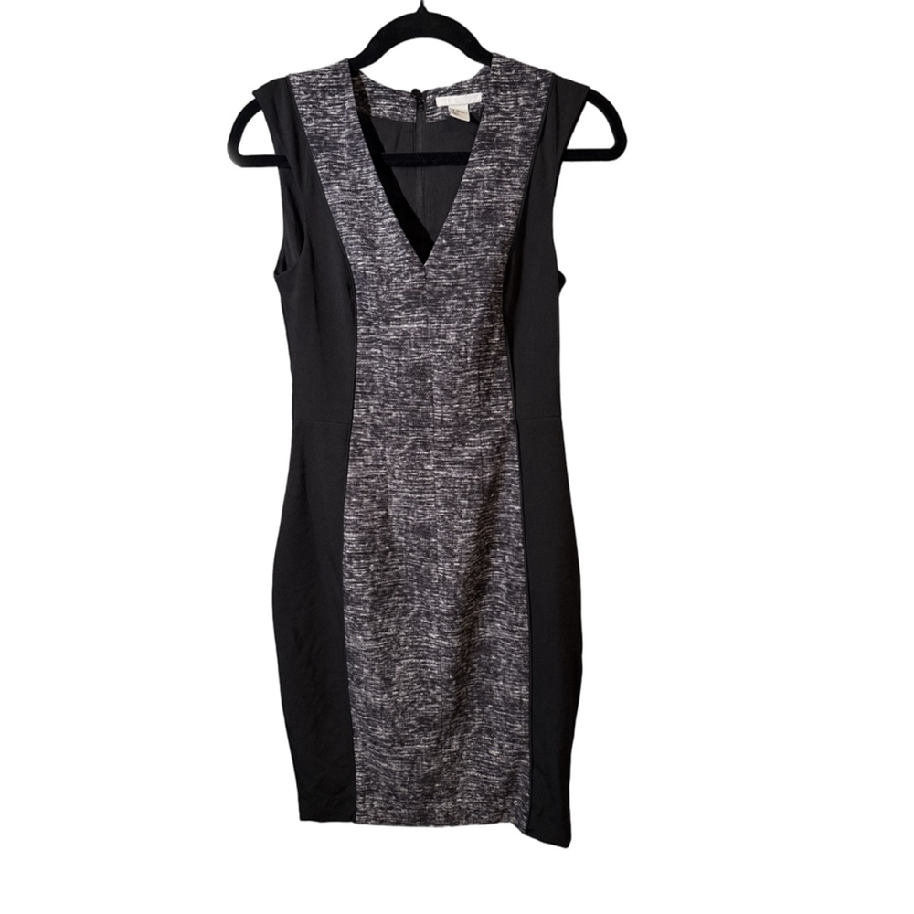 H&M Women’s Sleeveless Mini Dress – Grey/White Marled & Black – Size 4
This H&M